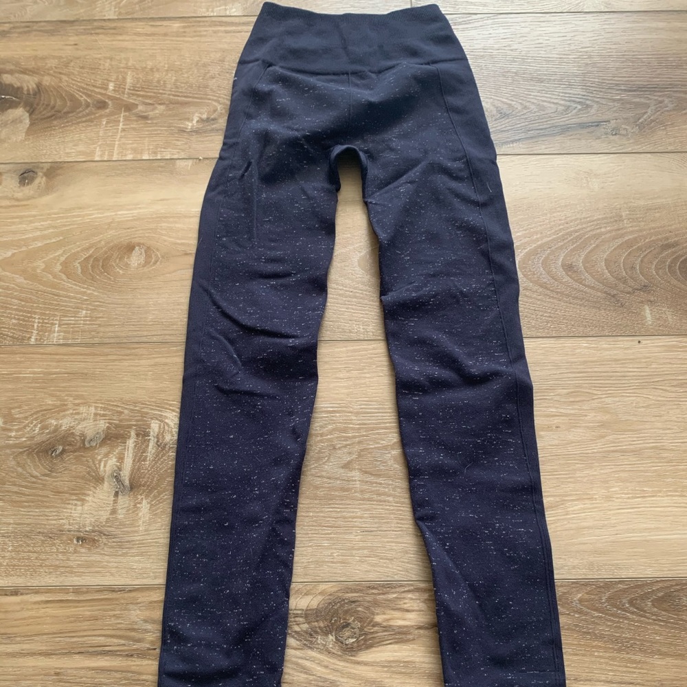 lululemon free to flow leggings navy size 2